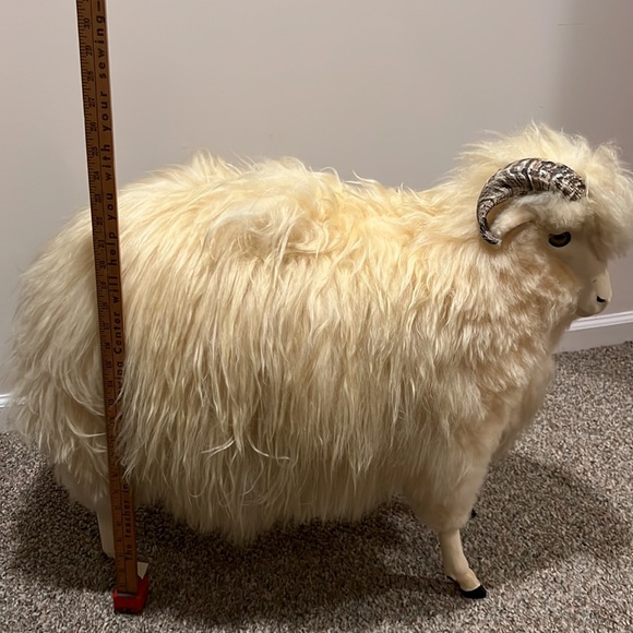 Decorative bench interior designer used for model home - Picture 3 of 4